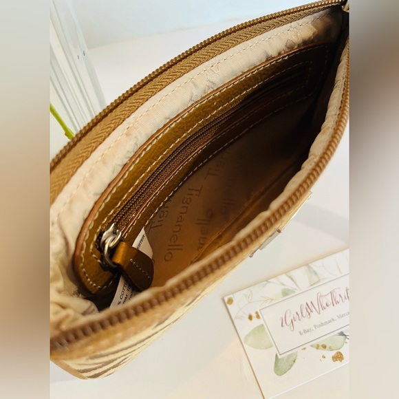 TIGNANELLO Wristlet Signature Canvas Top Zip Khaki Saddle - Picture 3 of 11